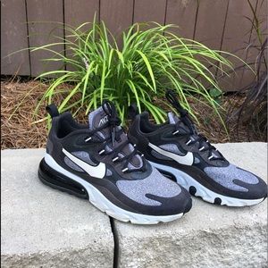 AirMax react black/grey/white color way